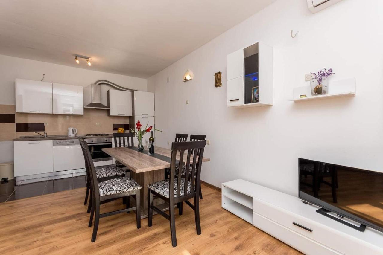 Agape Apartments Biograd Na Moru Extérieur photo
